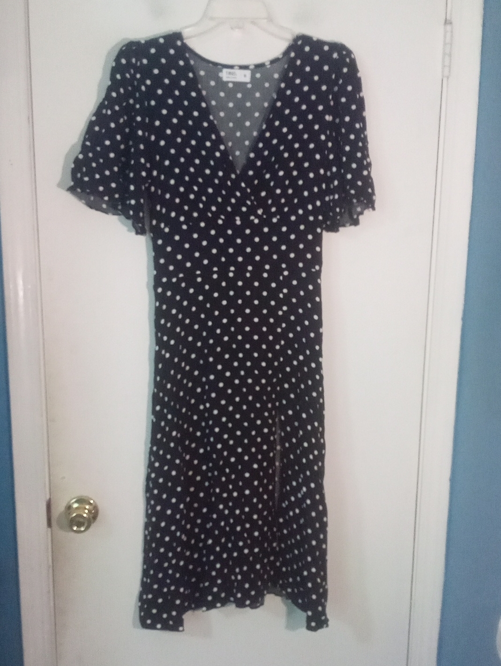 * Tinsel Polka Dot V-Neck Midi Dress in Black and White Medium New NWOT